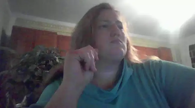 GoldenPearl29 online show from December 2024 01:44:01 PM