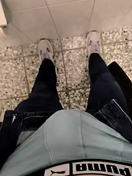 Snapshot of geilehecke1 chatting on January 2025 02:10:02 PM geilehecke1 online show from January 2025 02:10:02 PM