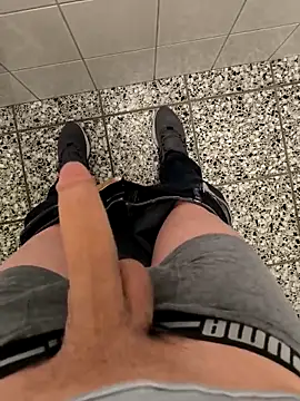 Snapshot of geilehecke1 chatting on March 2025 03:35:02 PM geilehecke1 online show from March 2025 03:35:02 PM