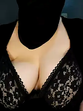 Snapshot of tota_ chatting on January 2025 10:19:01 AM tota online show from January 2025 10:19:01 AM