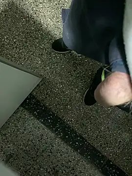 Snapshot of Julian_23312 chatting on April 2026 05:36:01 AM Julian 23312 online show from April 2026 05:36:01 AM