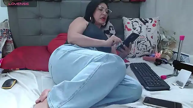 Snapshot of katysquirtdirty chatting on June 2026 07:42:01 PM katysquirtdirty online show from June 2026 07:42:01 PM
