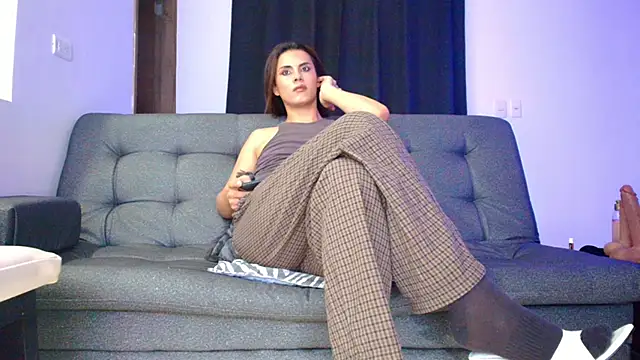 Snapshot of MissPrestige chatting on April 2026 02:44:02 AM MissPrestige online show from April 2026 02:44:02 AM