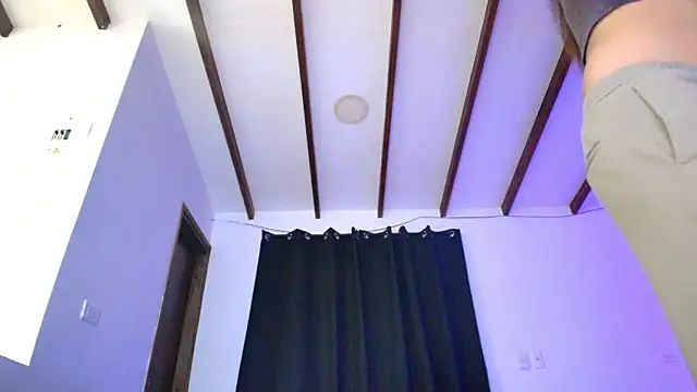 Snapshot of MissPrestige chatting on April 2026 07:45:01 AM MissPrestige online show from April 2026 07:45:01 AM