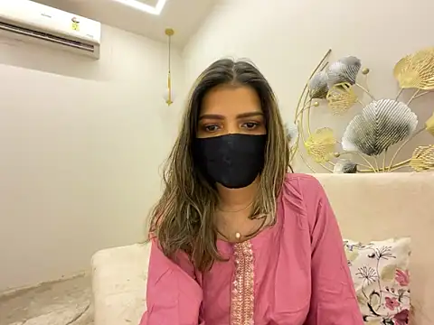 Snapshot of MaYaa__11 chatting on March 2026 07:00:02 AM MaYaa 11 online show from March 2026 07:00:02 AM