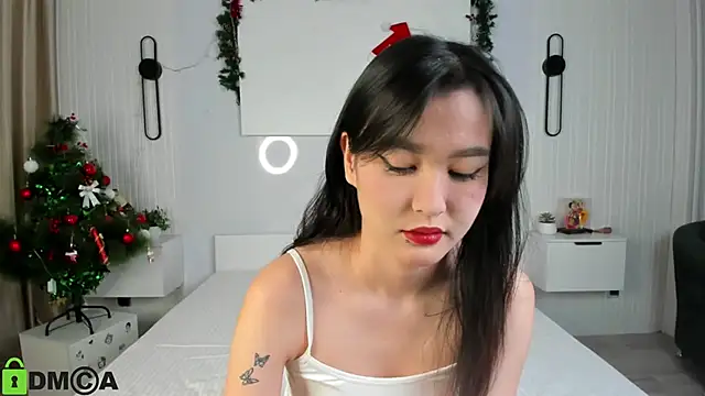 Lola Peach online show from January 2025 05:16:01 AM