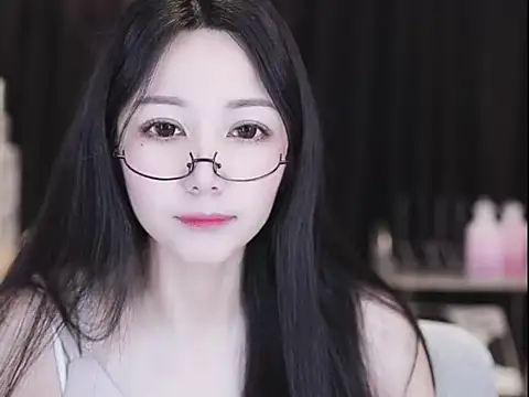 Nuyoah-77 online show from April 2026 05:36:01 AM