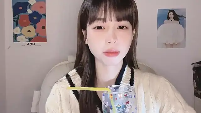 -Hottie online show from November 2025 04:07:02 PM