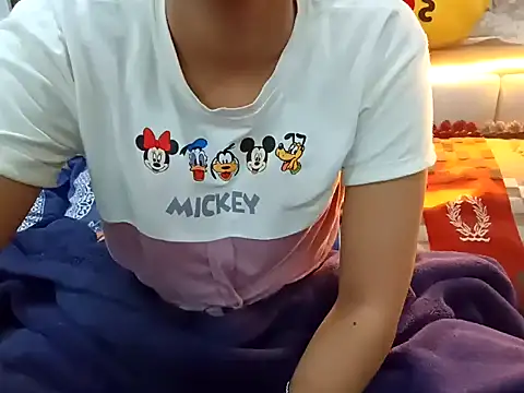 Snapshot of GoldnessAishu chatting on December 2024 01:42:02 PM GoldnessAishu online show from December 2024 01:42:02 PM