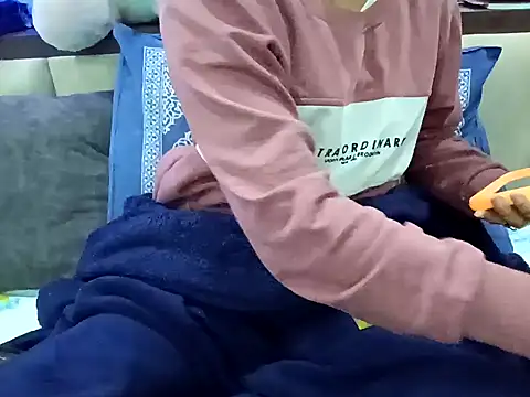 Snapshot of GoldnessAishu chatting on December 2024 10:32:01 AM GoldnessAishu online show from December 2024 10:32:01 AM