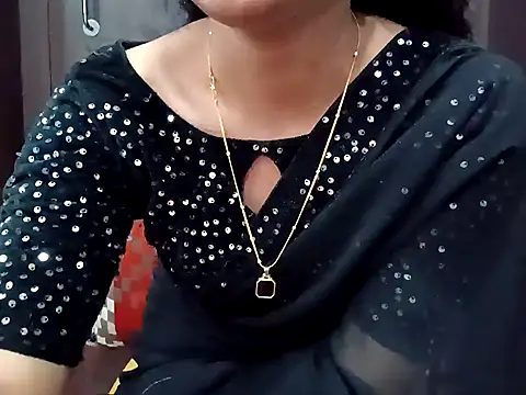 Snapshot of GoldnessAishu chatting on January 2025 07:31:01 PM GoldnessAishu online show from January 2025 07:31:01 PM