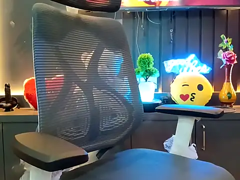 Snapshot of GoldnessAishu chatting on March 2025 05:41:02 PM GoldnessAishu online show from March 2025 05:41:02 PM