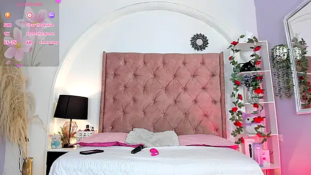 LadyAvalon online show from September 2025 06:08:01 PM