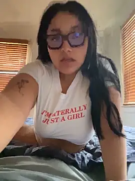 Snapshot of girlygirl1313 chatting on March 2025 01:18:01 PM girlygirl1313 online show from March 2025 01:18:01 PM