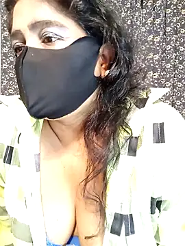 Maya8175 online show from October 2025 04:42:02 PM