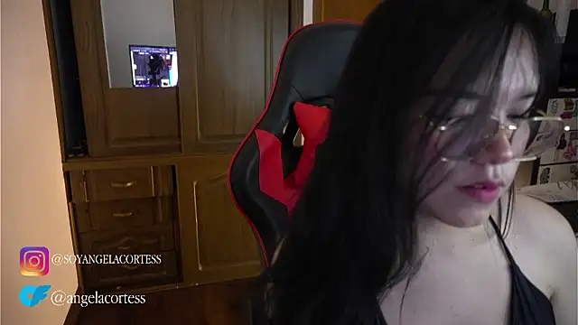 angela cortes  online show from October 2025 11:56:02 PM