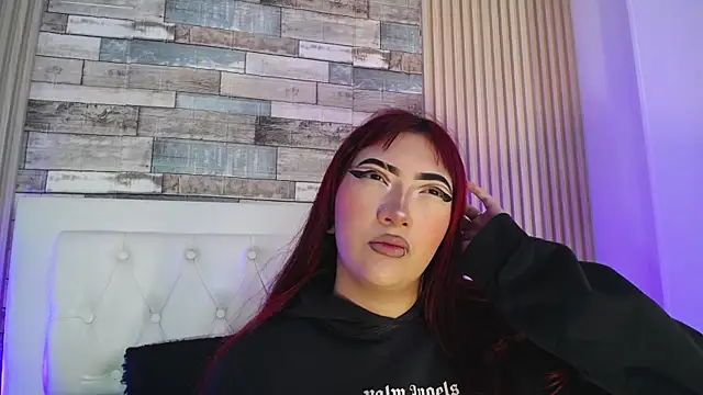 Mia Rinn online show from December 2024 01:28:01 PM