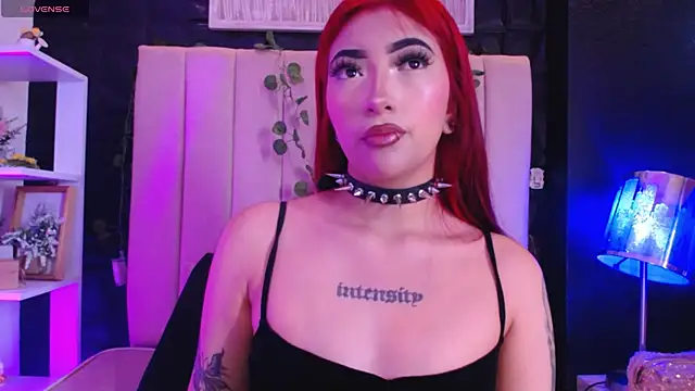 Mia Rinn online show from December 2024 01:39:02 PM