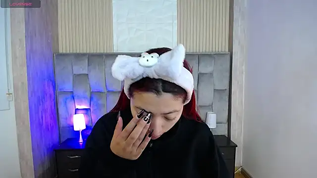 Mia Rinn online show from September 2025 01:11:02 PM