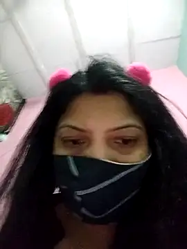 Hotty-Divya online show from April 2026 02:47:02 PM