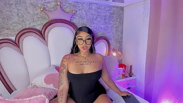 Snapshot of Mia_Jansen chatting on April 2026 01:40:01 PM Mia Jansen online show from April 2026 01:40:01 PM