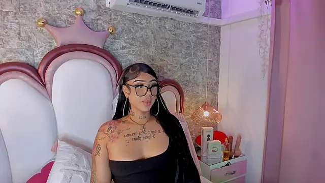 Snapshot of Mia_Jansen chatting on April 2026 01:45:01 PM Mia Jansen online show from April 2026 01:45:01 PM