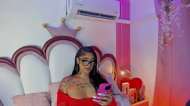 Snapshot of Mia_Jansen chatting on July 2026 01:48:02 PM Mia Jansen online show from July 2026 01:48:02 PM