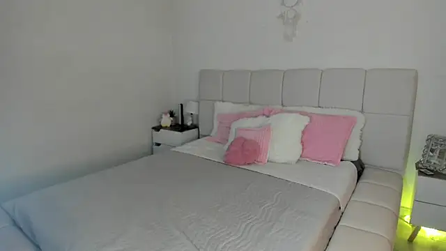 Snapshot of Ori_valentina chatting on March 2026 08:31:01 PM Ori valentina online show from March 2026 08:31:01 PM