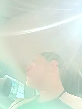 Snapshot of Lesly_10- chatting on March 2026 07:30:01 PM Lesly 10- online show from March 2026 07:30:01 PM