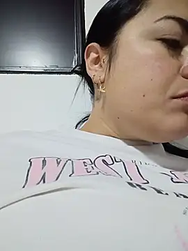 Lesly 10- online show from July 2026 04:13:01 PM