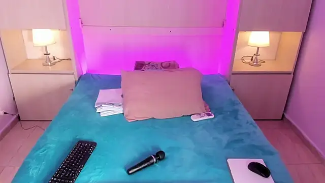 EmilyyStuart online show from March 2026 04:01:02 AM