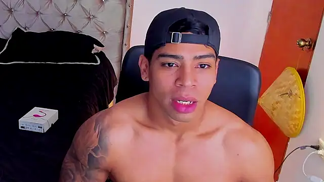 Andrew wolf7 online show from January 2026 12:24:01 AM