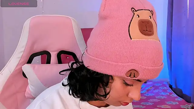 Snapshot of adriannyp_1 chatting on September 2025 01:02:02 PM adriannyp 1 online show from September 2025 01:02:02 PM