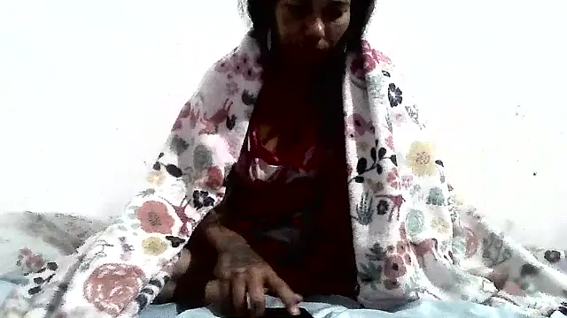 Snapshot of thasmyni chatting on July 2026 10:06:02 AM thasmyni online show from July 2026 10:06:02 AM