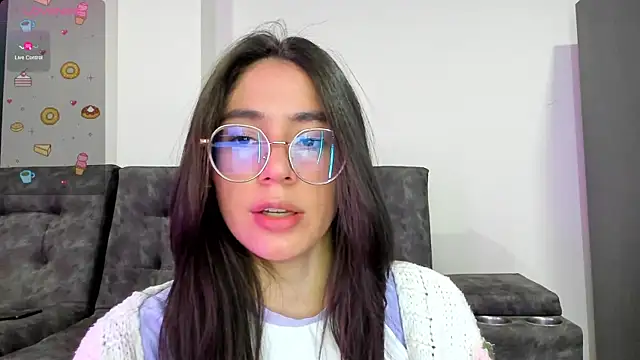 emmadiaz1 online show from January 2025 11:59:02 PM