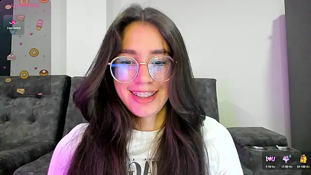 emmadiaz1 online show from February 2025 02:31:01 AM