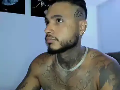 Snapshot of Exotic_tatto27121 chatting on June 2026 08:00:01 PM Exotic tatto27121 online show from June 2026 08:00:01 PM