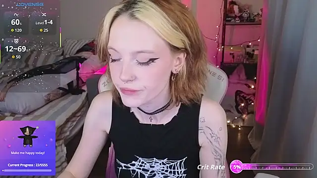 Snapshot of Crackling_Tatii chatting on April 2026 03:06:01 PM Crackling Tatii online show from April 2026 03:06:01 PM