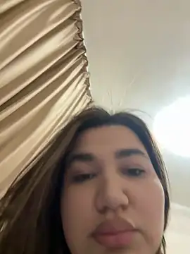 Leya  Droit online show from January 2025 07:39:02 PM