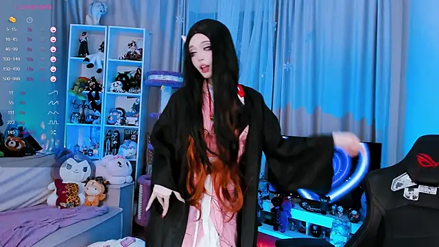 Snapshot of _Sparkland_ chatting on April 2026 08:07:02 PM Sparkland online show from April 2026 08:07:02 PM