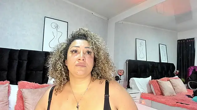 Katti Barrera online show from February 2025 11:28:02 AM