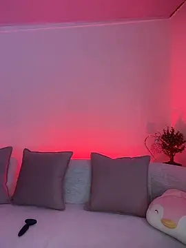 Snapshot of Katti_Barrera chatting on April 2026 12:03:02 PM Katti Barrera online show from April 2026 12:03:02 PM