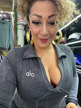 Snapshot of Katti_Barrera chatting on July 2026 08:26:01 PM Katti Barrera online show from July 2026 08:26:01 PM
