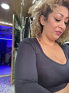 Snapshot of Katti_Barrera chatting on July 2026 07:07:01 PM Katti Barrera online show from July 2026 07:07:01 PM