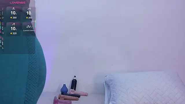 petitelittleebony online show from November 2025 12:14:02 PM