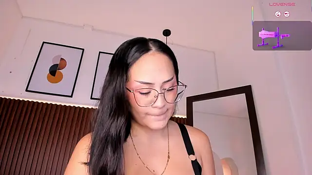 emma white 01 online show from December 2025 01:36:01 AM