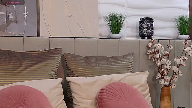 AvaLanne  online show from February 2025 08:31:02 PM