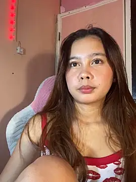 Snapshot of ursweet_babygirl chatting on March 2026 04:33:01 PM ursweet babygirl online show from March 2026 04:33:01 PM