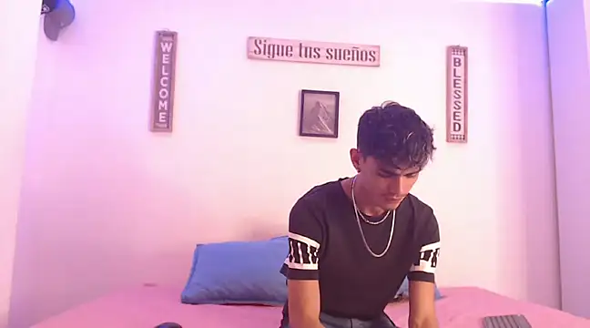 harrytomson 1 online show from December 2024 05:53:02 AM