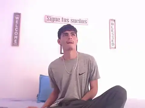 harrytomson 1 online show from December 2024 03:04:01 PM